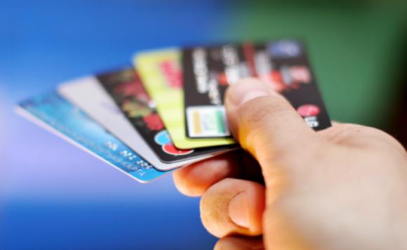 信用卡停息挂账2021新规定怎么申请！信用卡停息挂账2021新规定怎么申请解除。